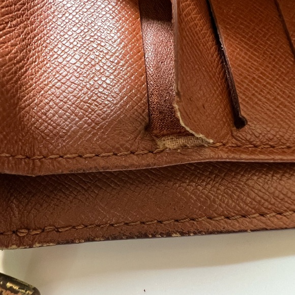 LOUIS VUITTON Monogram Compact Zip Wallet - Picture 10 of 11